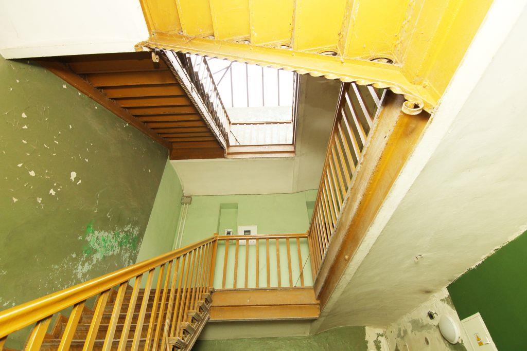 Wesoła, Krzyki